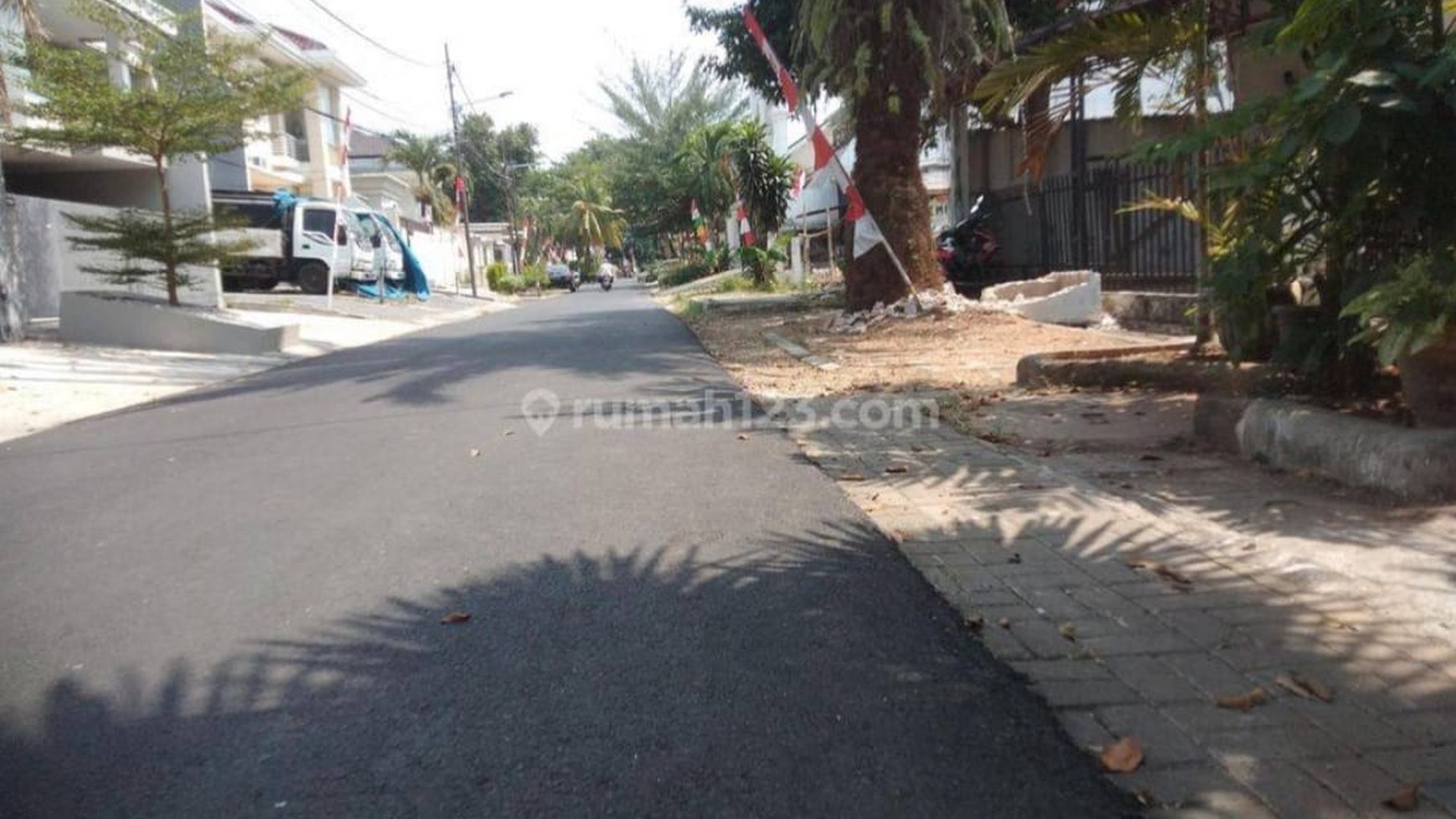 Rumah Dijual Lokasi Strategis Pinggir Jalan Cempaka Putih Tengah, Jakarta Pusat