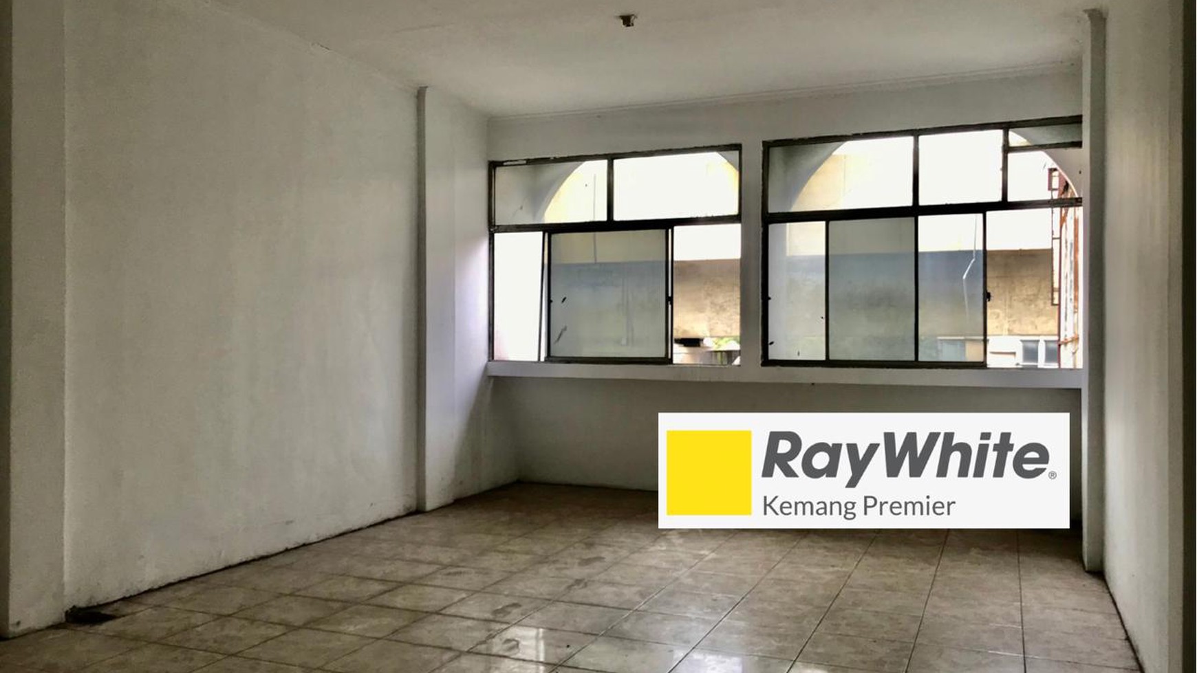 Ruko 3 Lantai Dekat MRT Cipete lokasi strategis Fatmawati raya