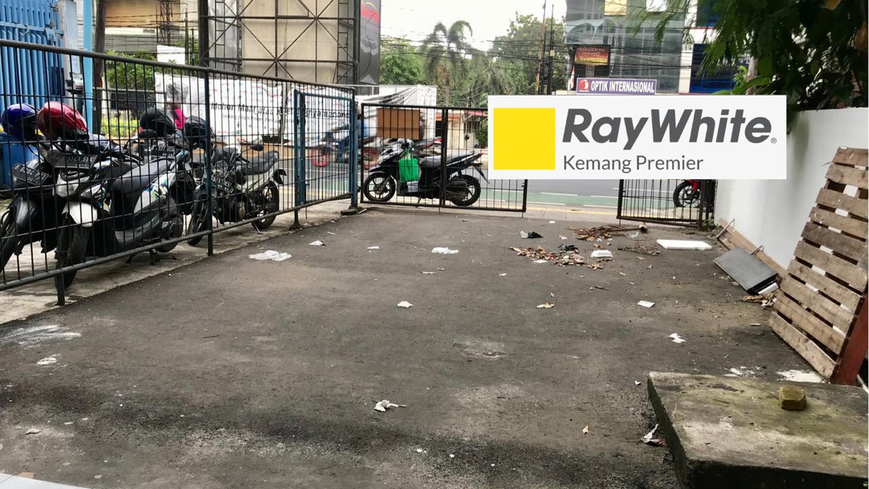 Ruko 3 Lantai Dekat MRT Cipete lokasi strategis Fatmawati raya