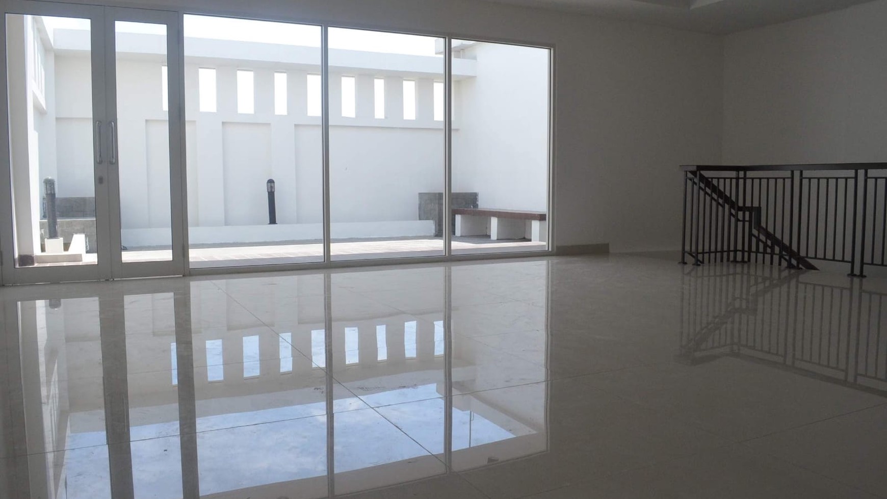 DIJUAL FORESTA BUSINESS LOFT BSD