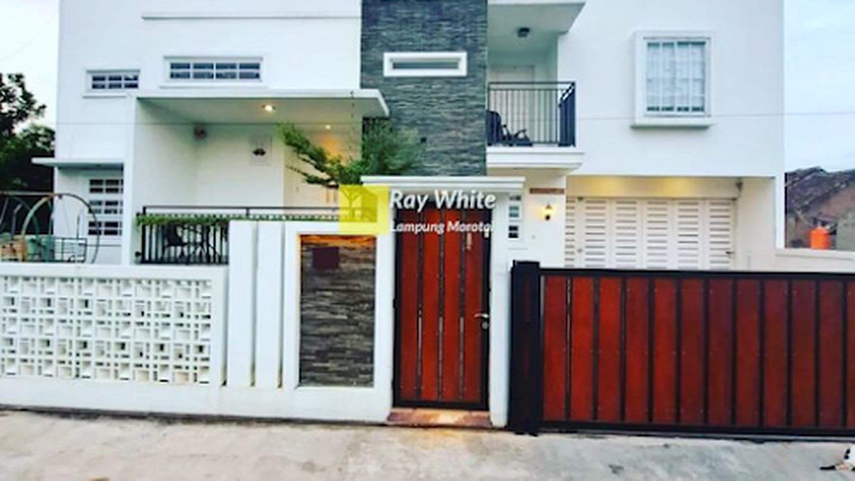 Dijual Rumah 2 lantai