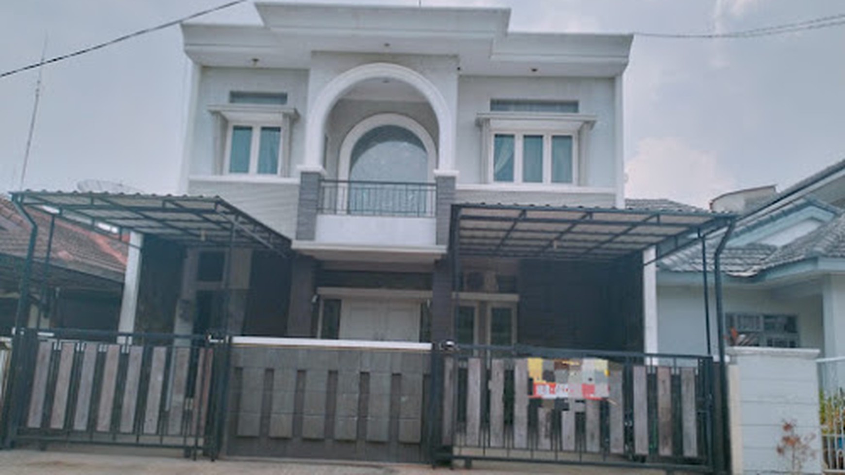 RUMAH MEWAH FULL GRANIT 2,5 LANTAI