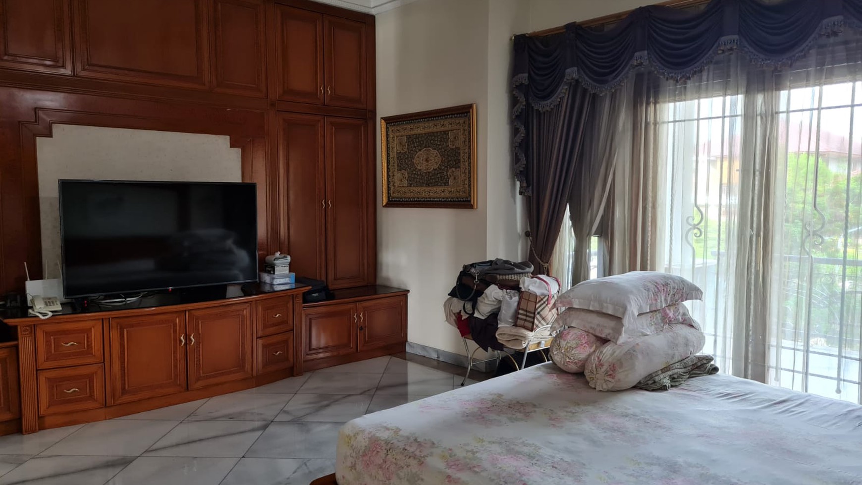 Rumah Lux Furnished di Komplek Setraduta, Bandung