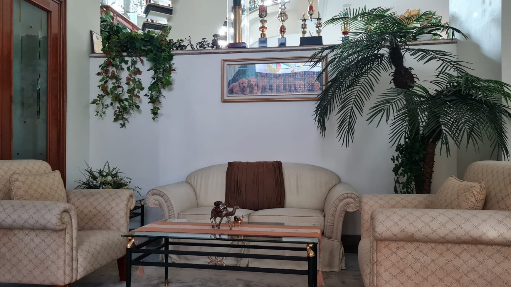 Rumah Lux Furnished di Komplek Setraduta, Bandung