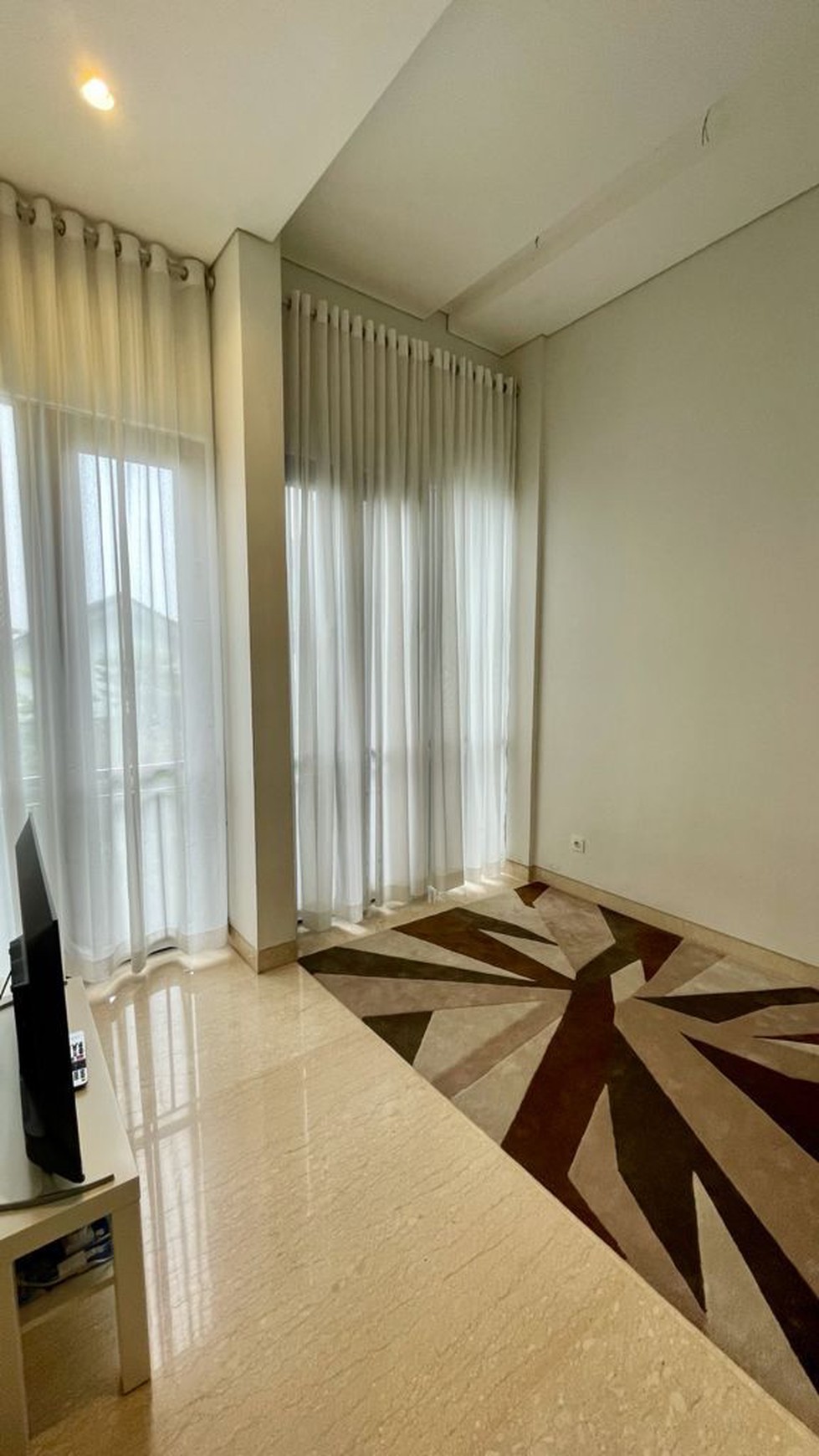 Luxury and comfortable house in cilandak jaksel