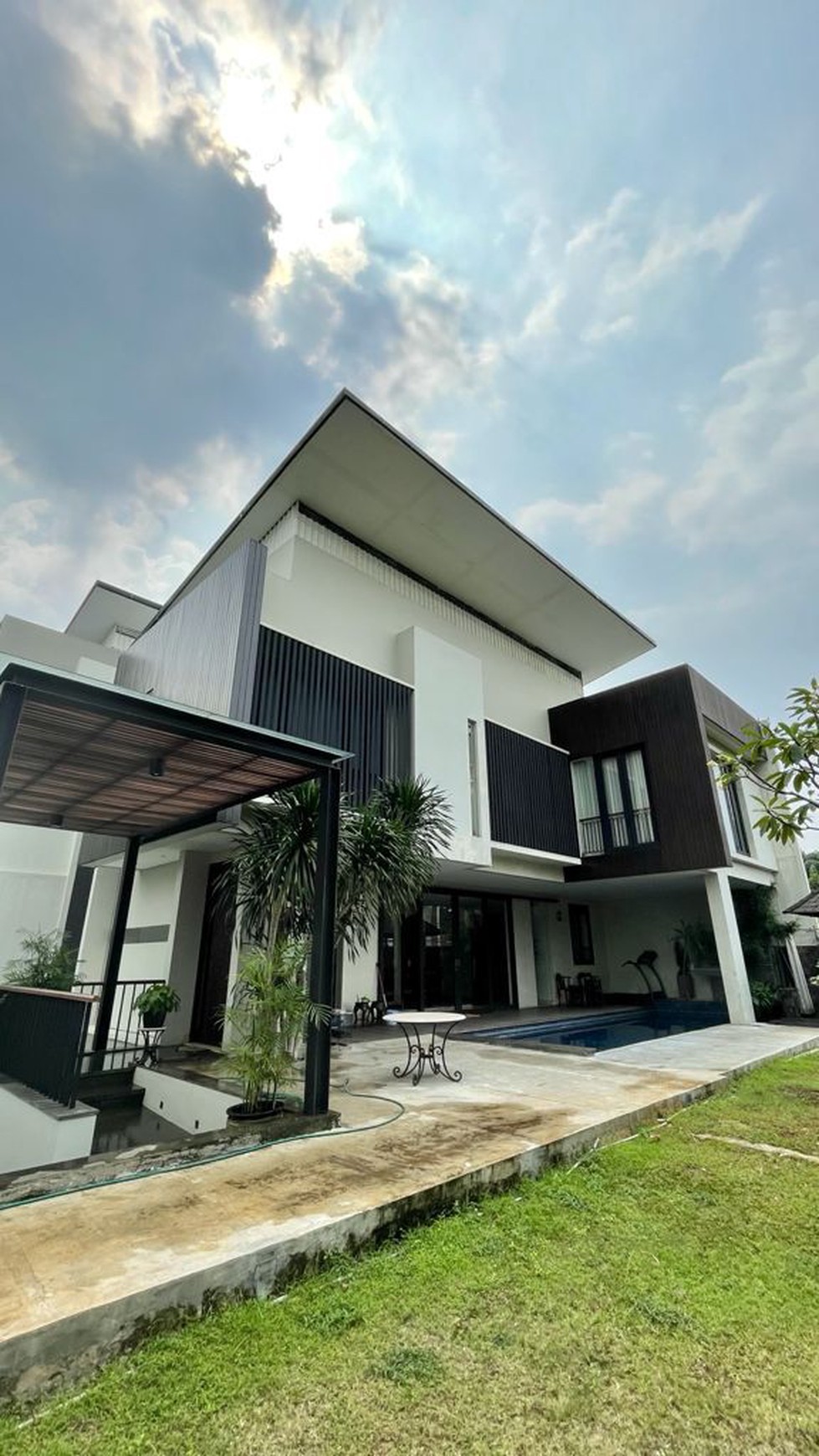 Luxury and comfortable house in cilandak jaksel