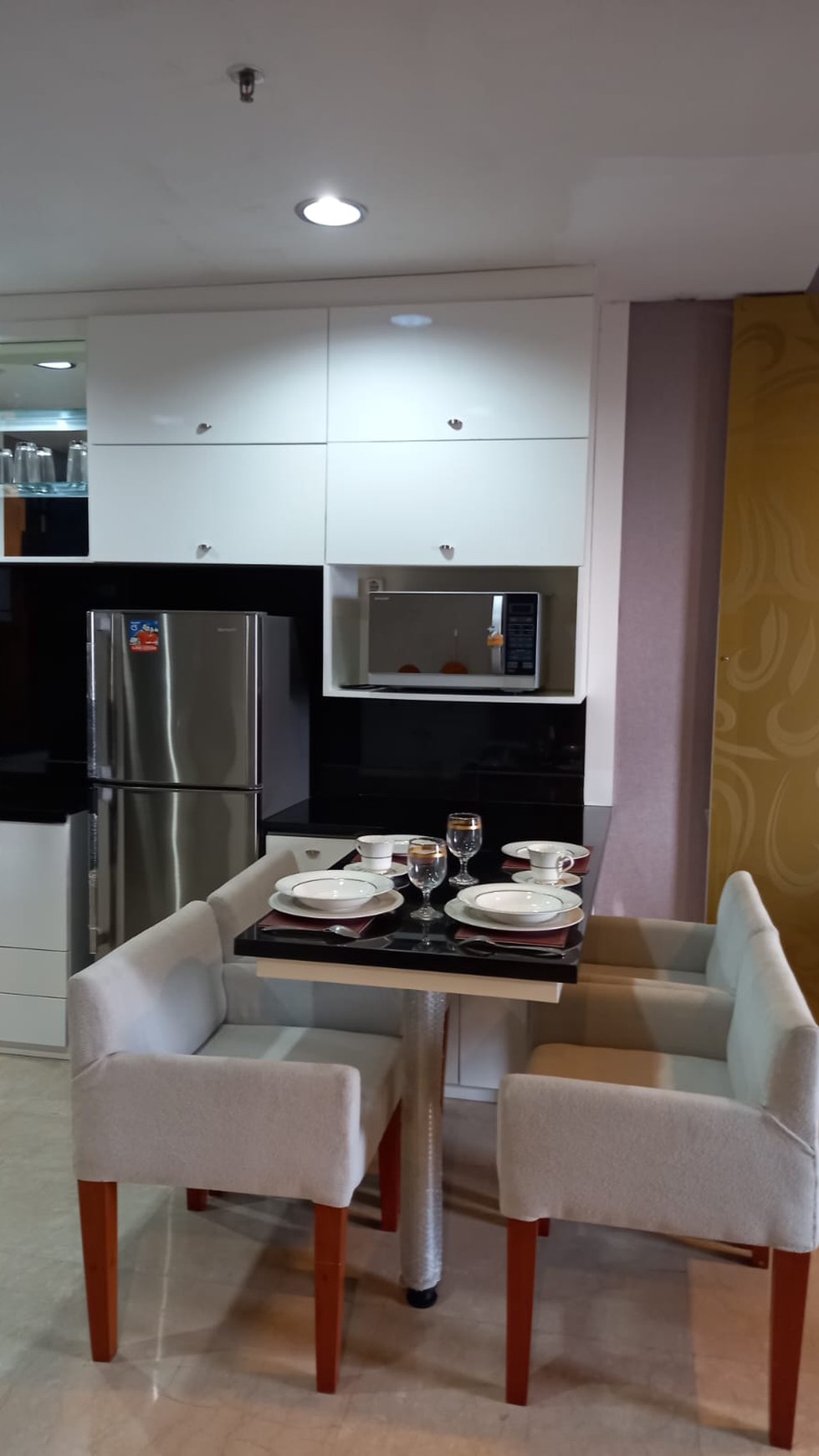 Apartemen lux Aston Bellevue fully furnished persis di daerah strategis Pondok Indah/Haji Nawi Kebayoran Baru