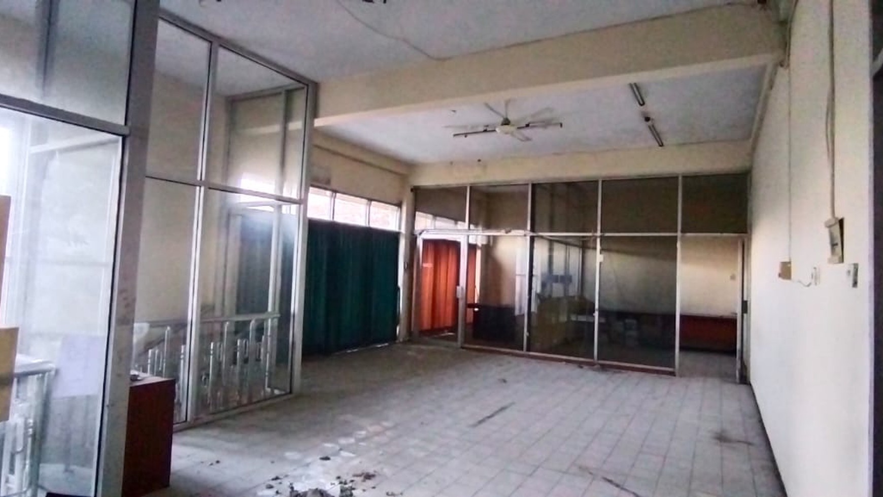 JUAL GEDUNG 2 lantai Jl. Raya HR. Muhammad Surabaya Barat