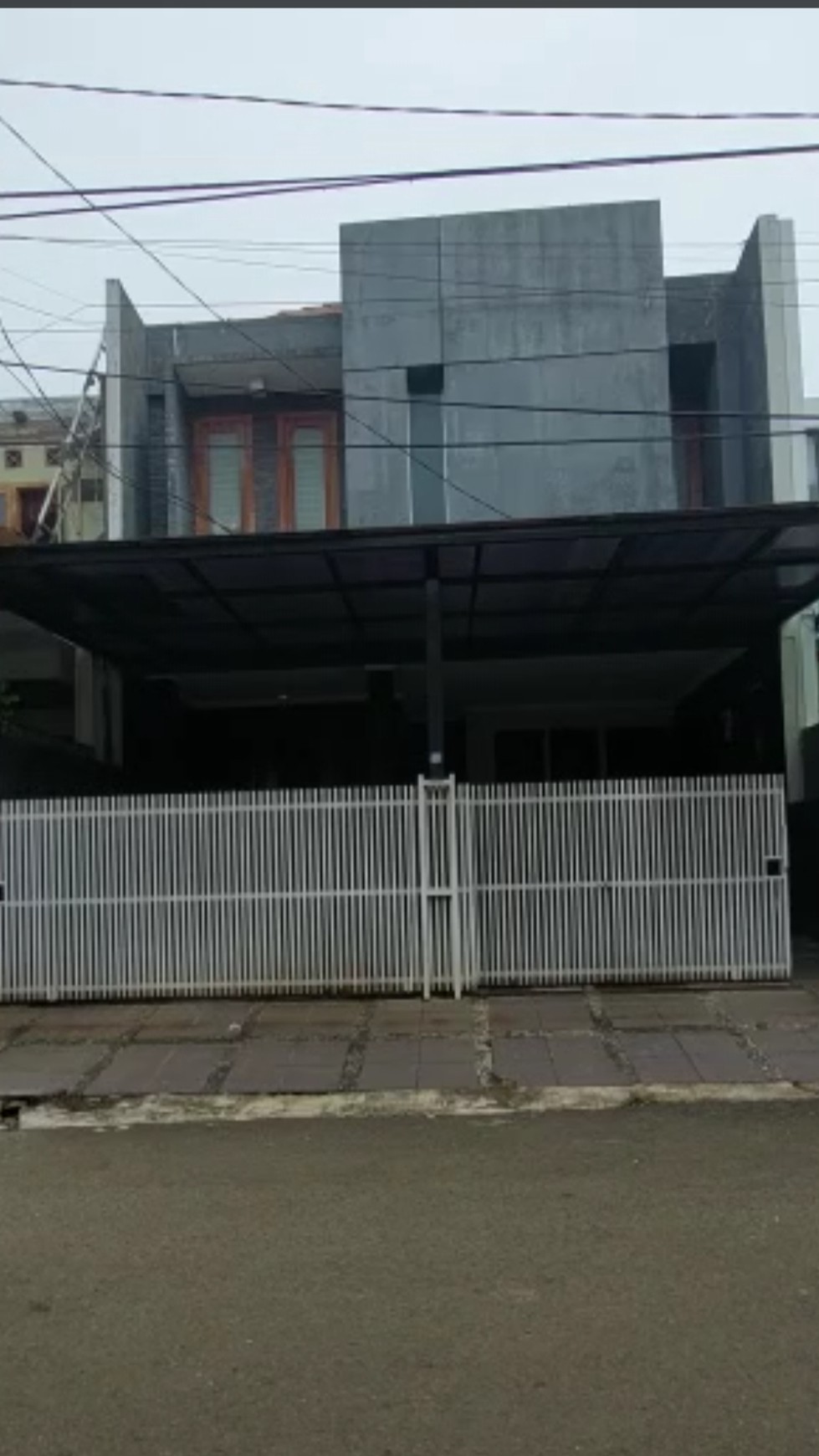 Rumah siap huni di pondok indah