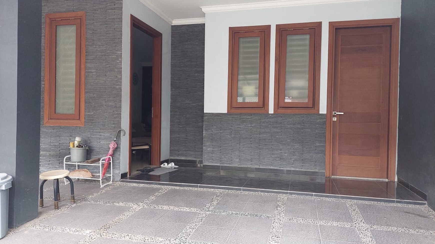 Rumah siap huni di pondok indah