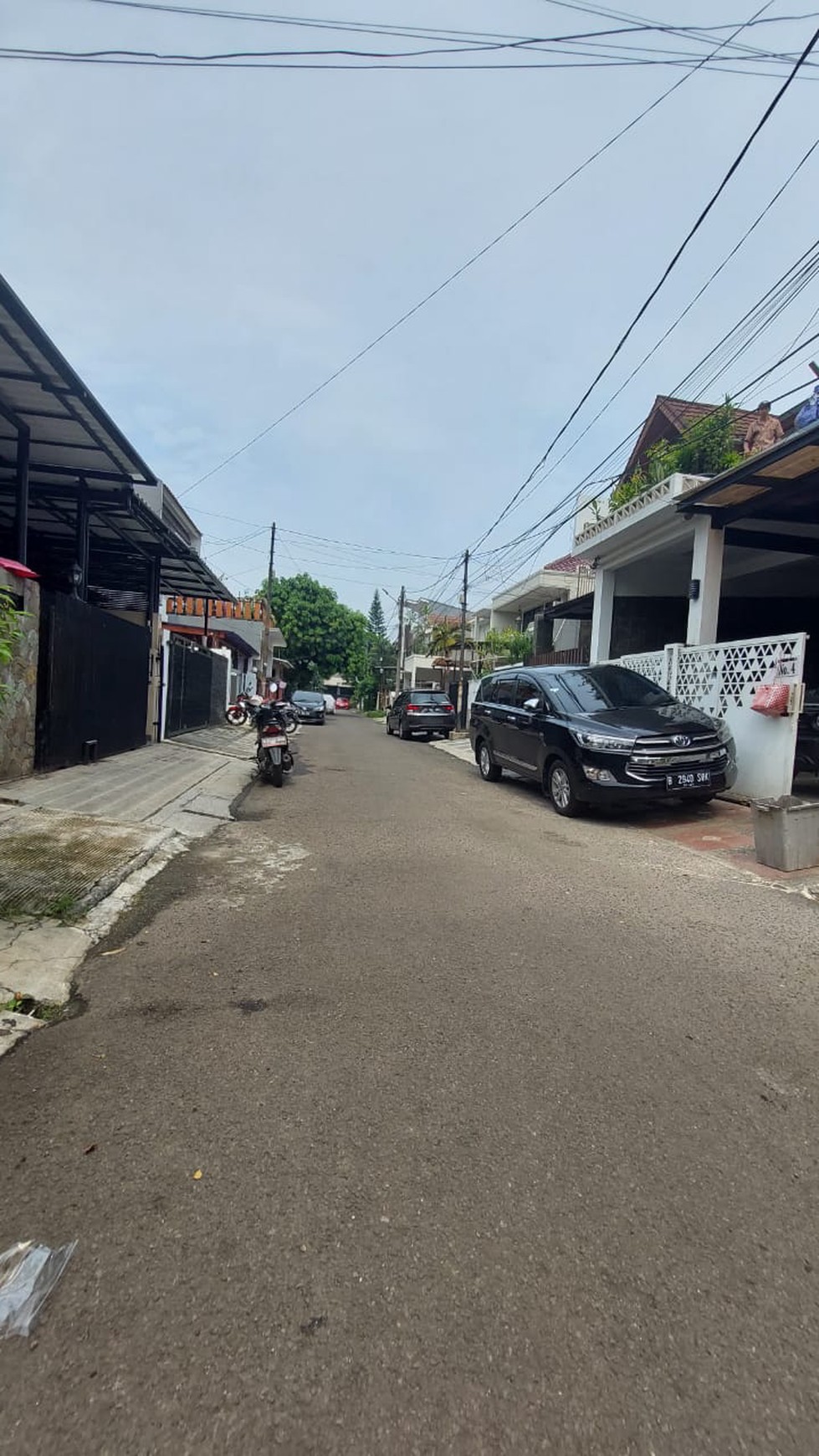 Rumah siap huni di pondok indah