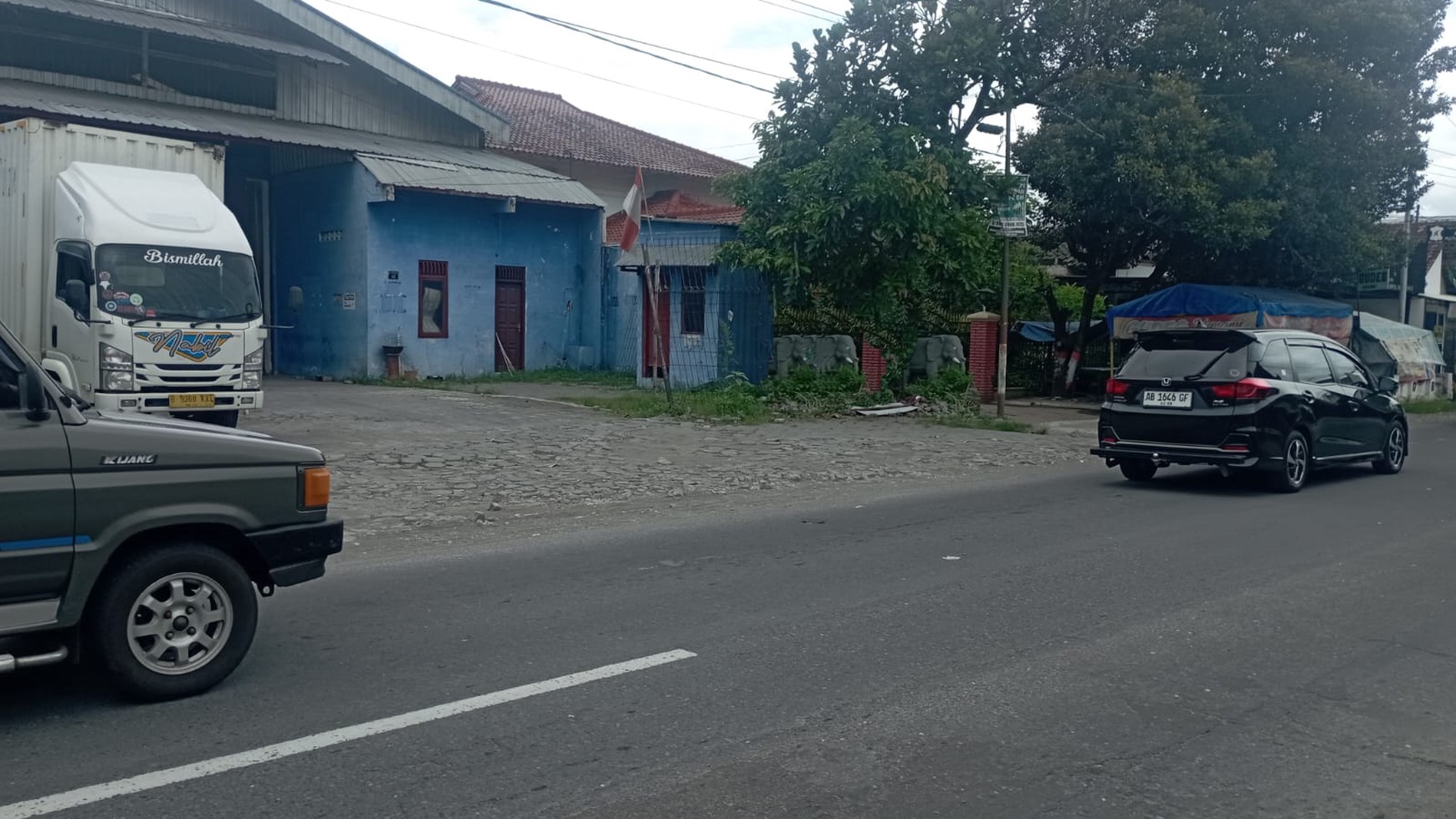 Disewakan Gudang Luas 1600 Meter Persegi Lokasi Strategis di Jalan Imogiri Barat