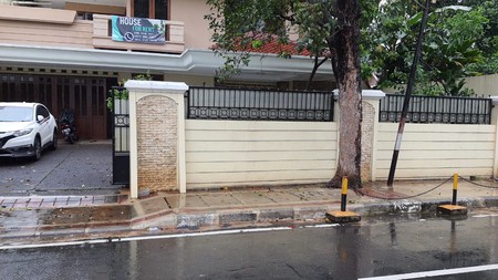 Disewakan rumah di Menteng - Jakarta Pusat