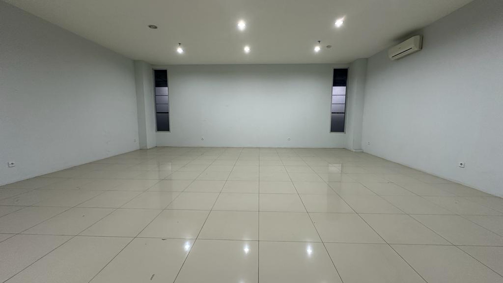 Dijual office space di Office Suite Thamrin City - Jakarta Pusat