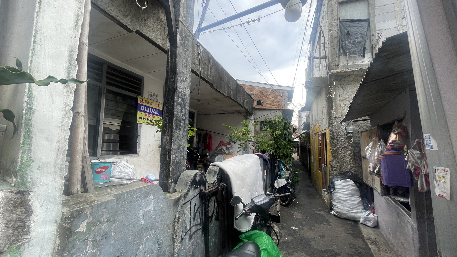 RUMAH TINGGAL STRATEGIS  n MURAH JL PALBATU 3 MENTENG DALAM