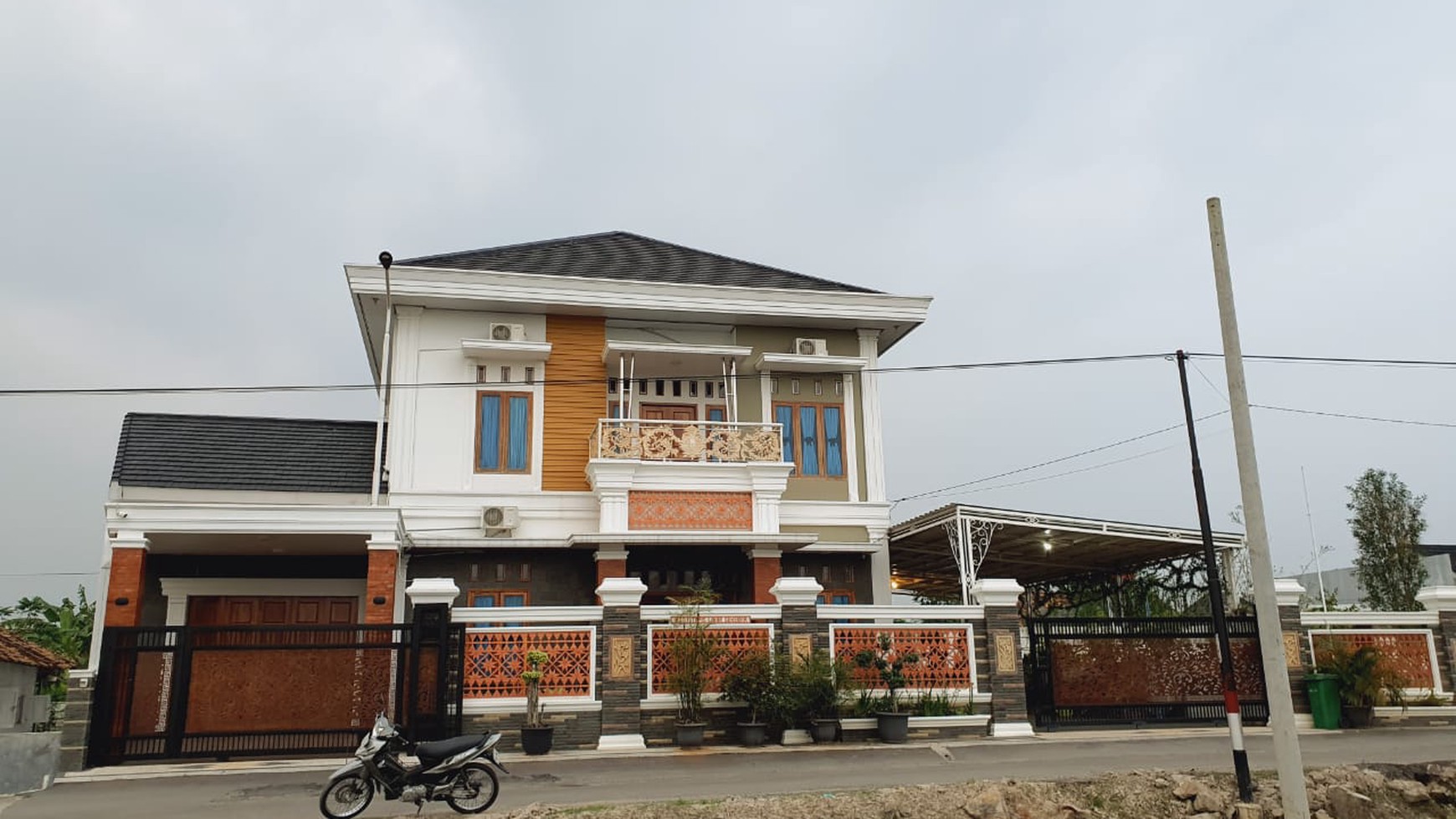 Dijual rumah mewah natar