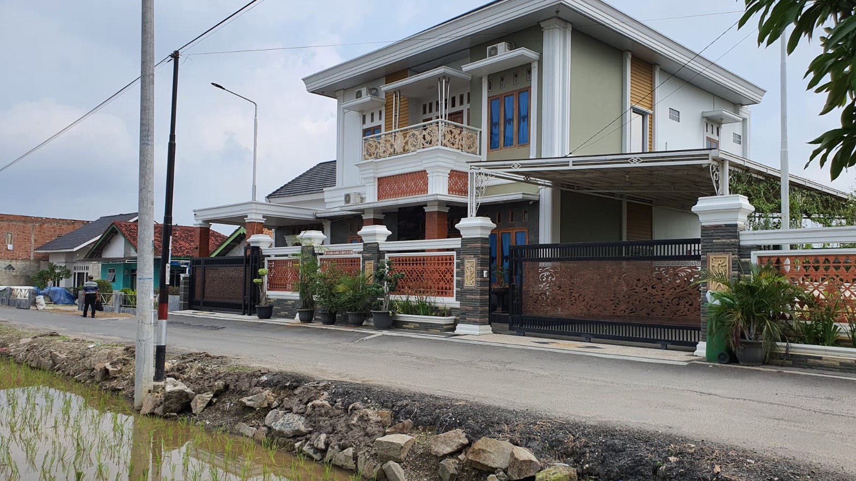 Dijual rumah mewah natar