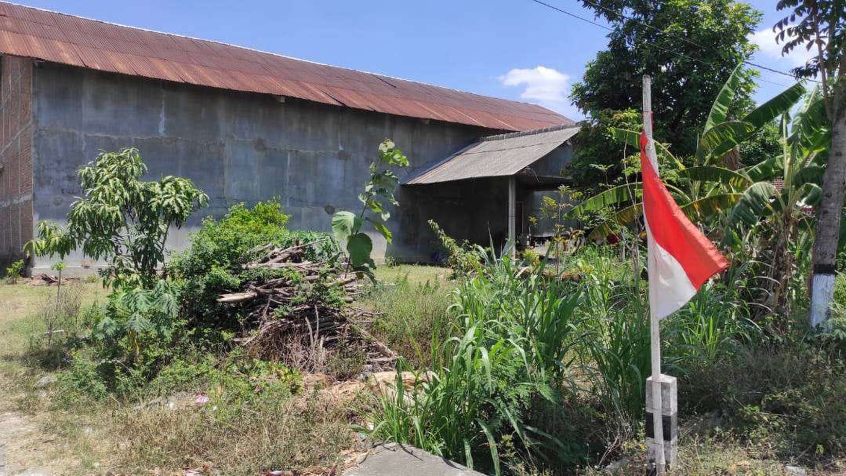 1625. Dijual Rumah, Gudang, Tanah Jalan Raya Soko Kabupaten Tuban