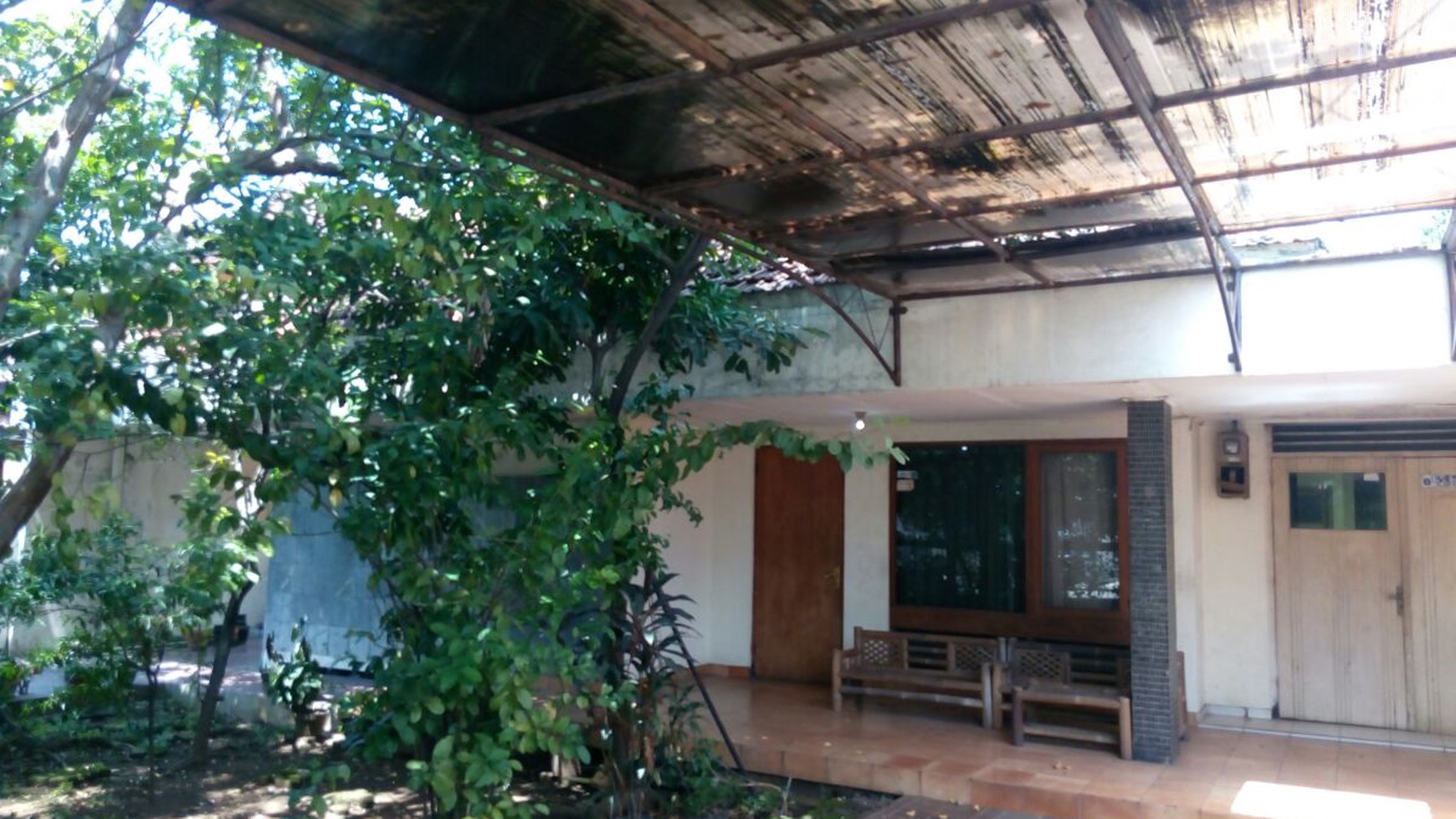 DIJUAL RUMAH JALAN SLAMET RIYADI JAKARTA TIMUR