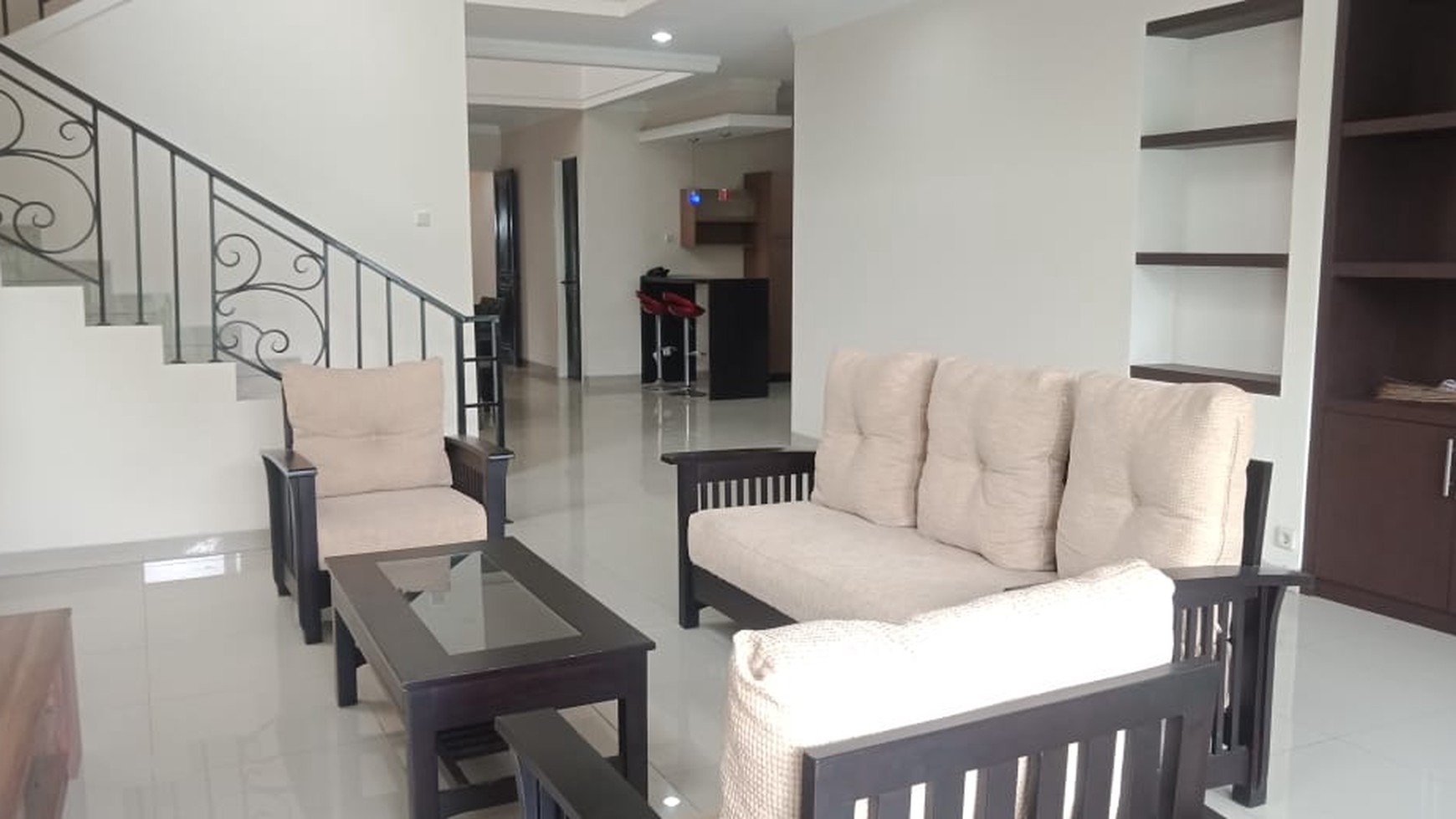 Classic house in Kemang area ready for rent