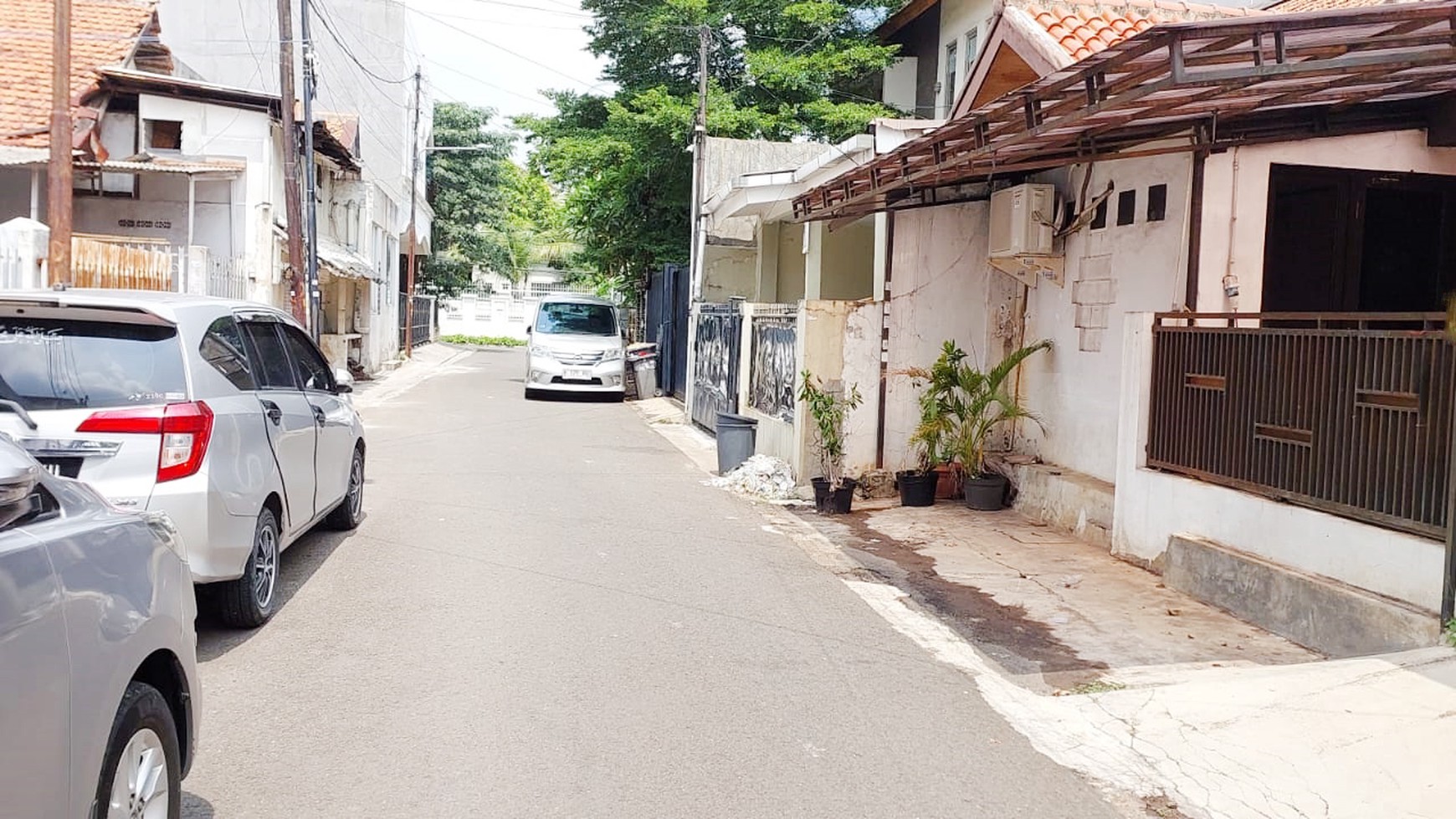 Rumah Bagus Di Danau Bekuan Bendungan Hilir DKI Jakarta