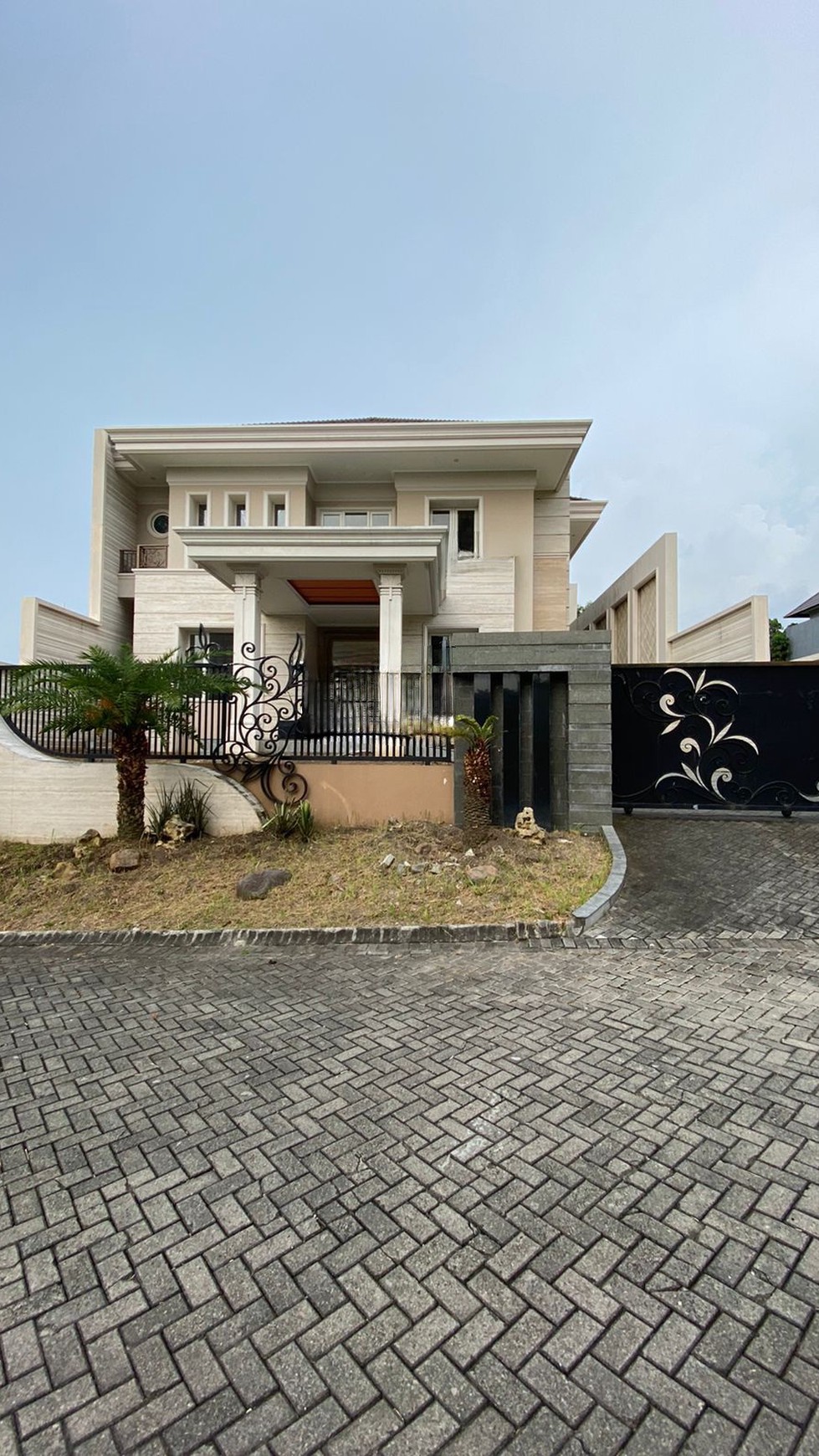 Dijual Rumah Mewah View Golf Citraland Surabaya Barat