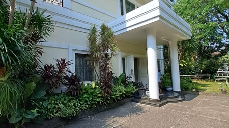 Rumah Modern Siap Huni Lokasi Elite Area Kebayoran Baru