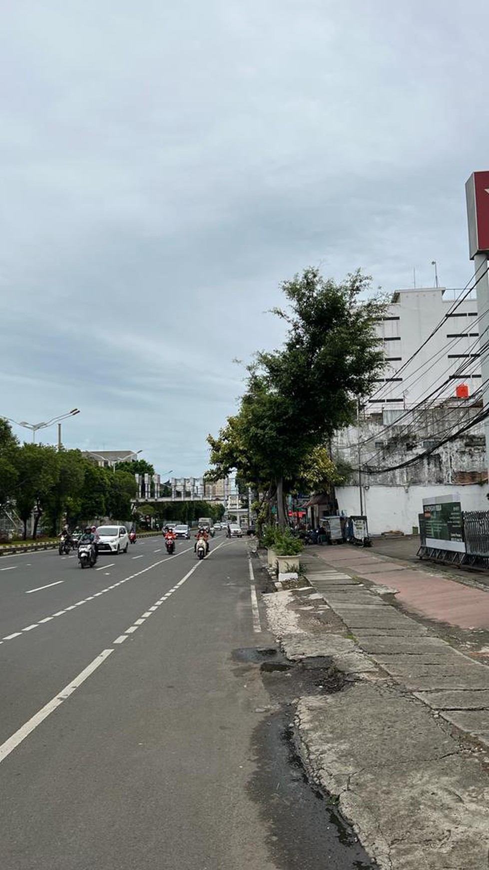 Gedung 1 Lantai Jl Matraman Raya, Jakarta Timur