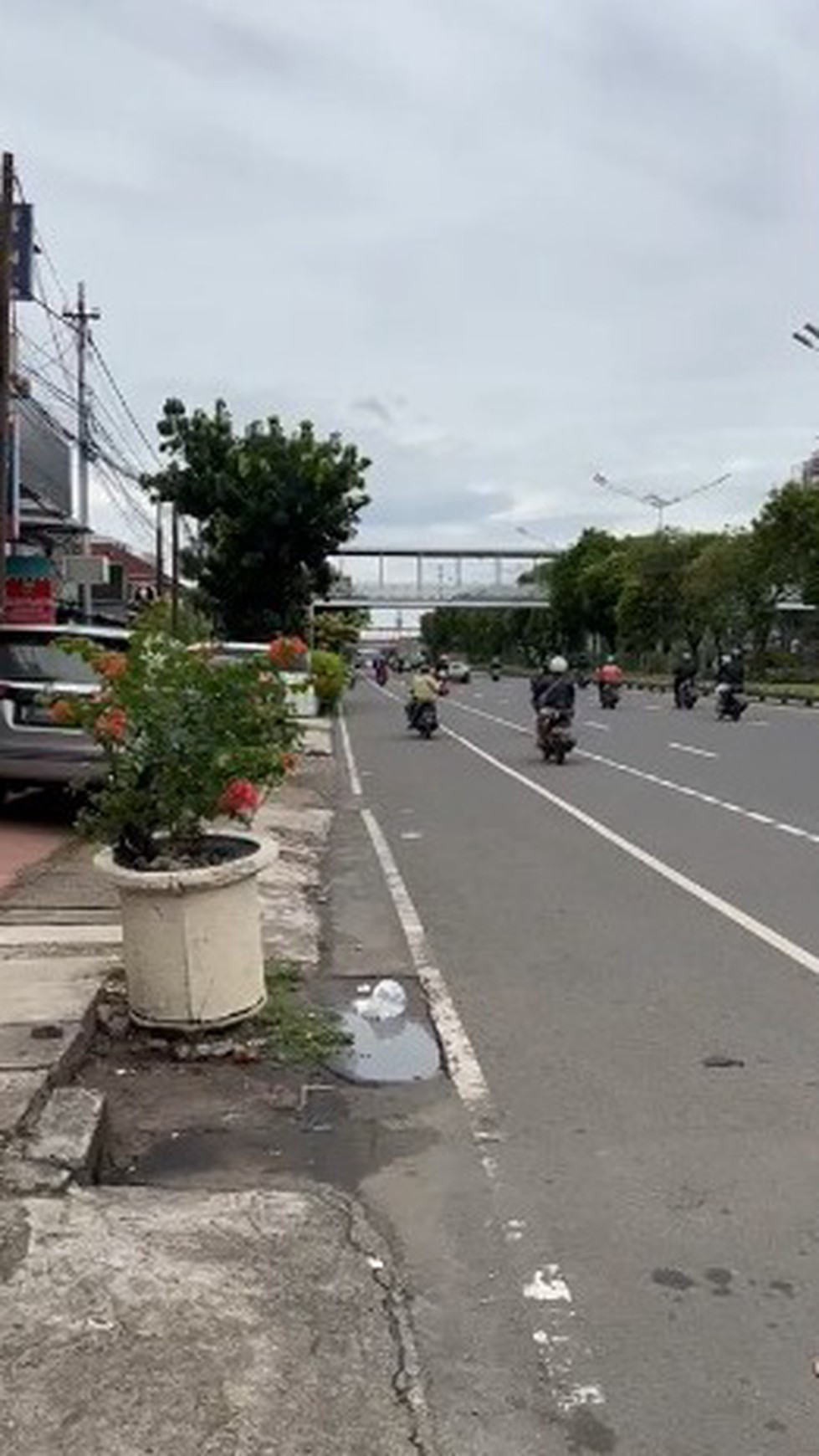 Gedung 1 Lantai Jl Matraman Raya, Jakarta Timur