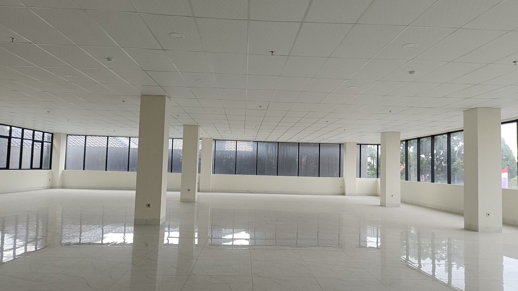 Gedung  Baru 8 Lantai, Siap Huni, Lift, Jakarta Selatan 
