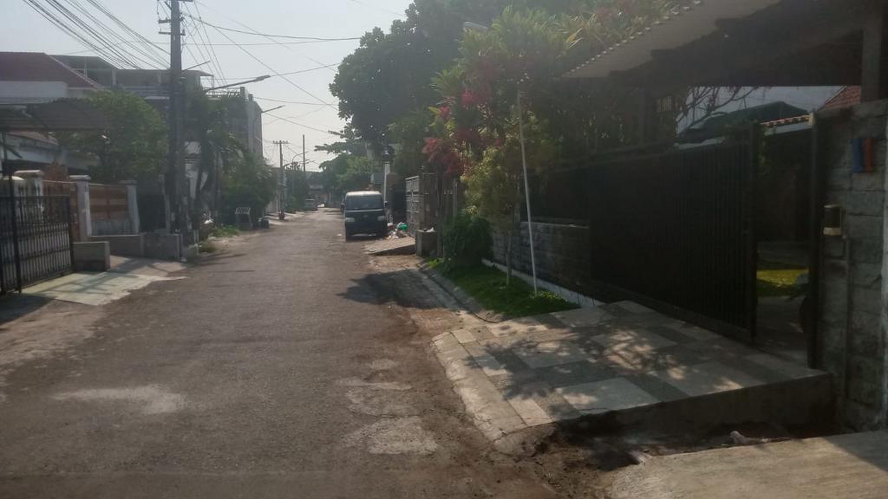 1630. Dijual Rumah Bagus Jl Asem Asemrowo Surabaya