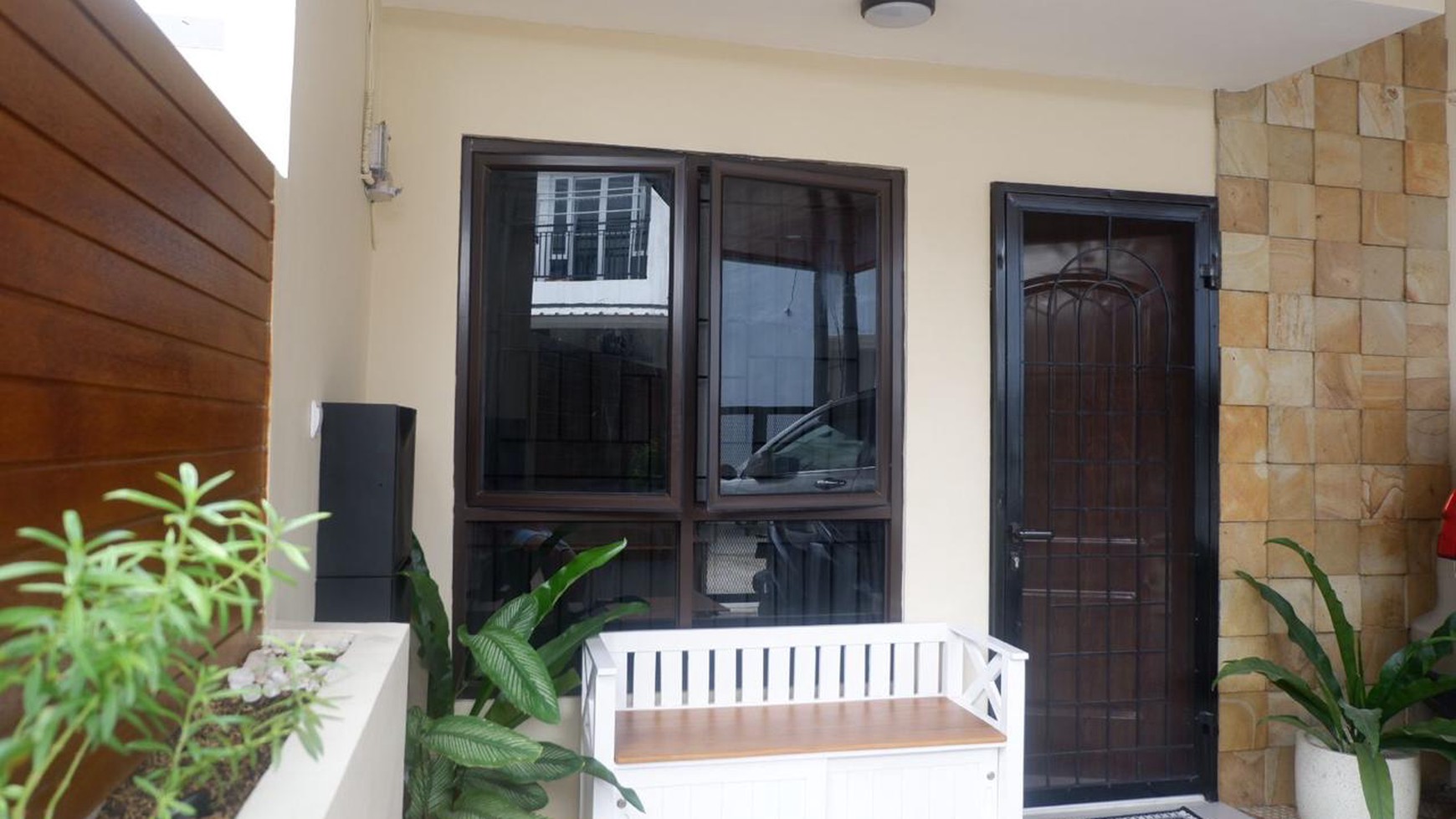 Dijual Rumah Scandinavian Pondok Cabe, Depok  