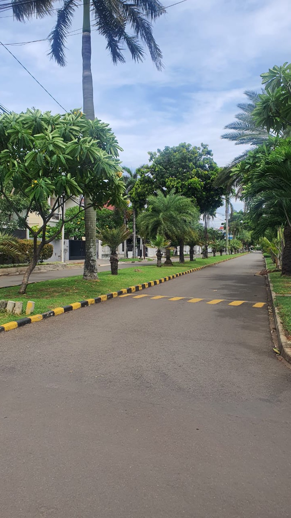 Rumah Taman Kedoya Baru, Jakarta Barat