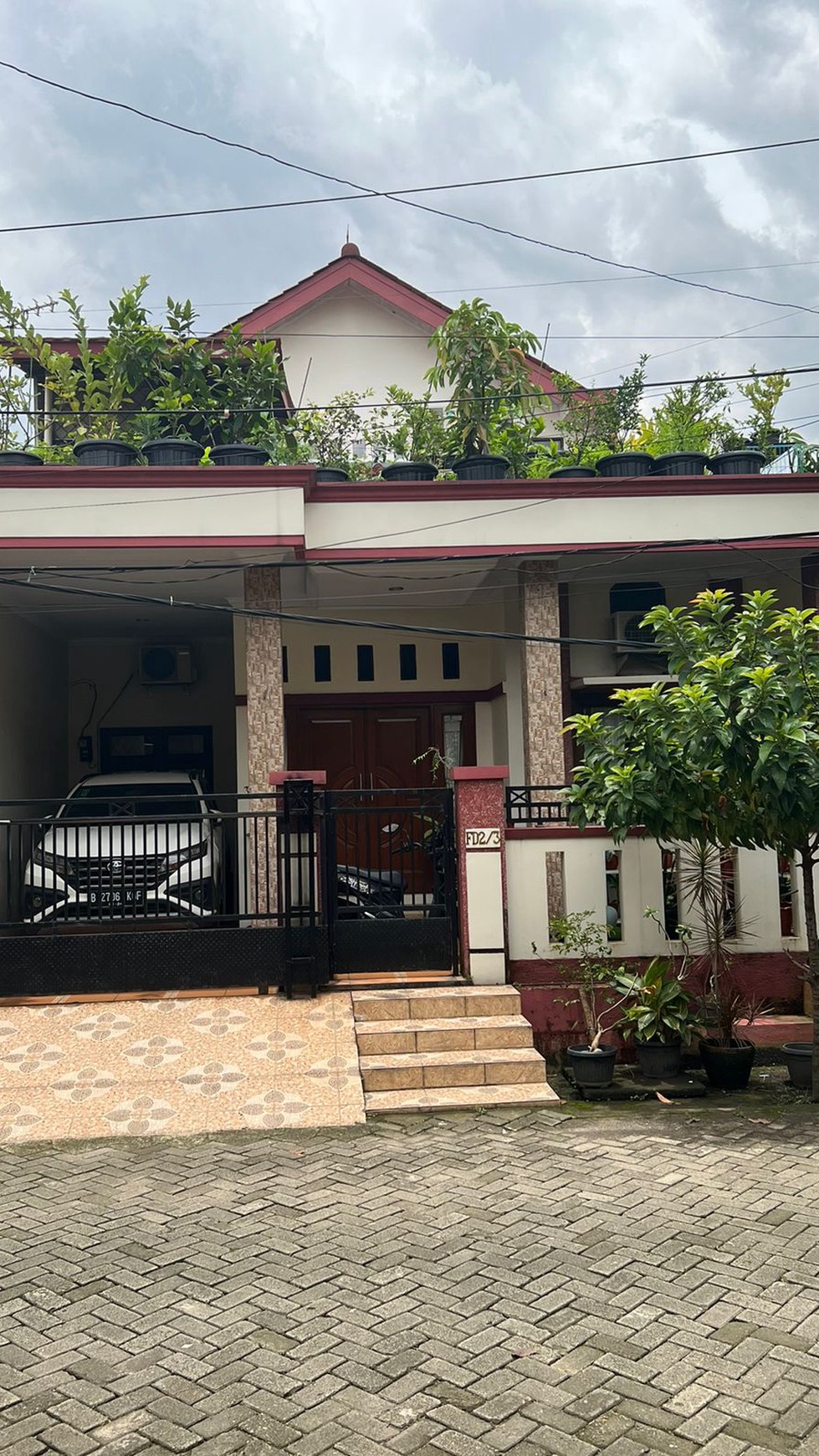 Dijual Cepat Rumah Asri Sejuk Siap Huni Terawat terletak di Jl. Fajar Damai II No. 3, Bumi Fajar Indah, Jakasampurna, Bekasi Barat.