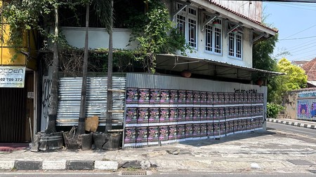 Rumah Cocok Untuk Ruang Usaha Lokasi Premium di Jalan Magelang Yogyakarta