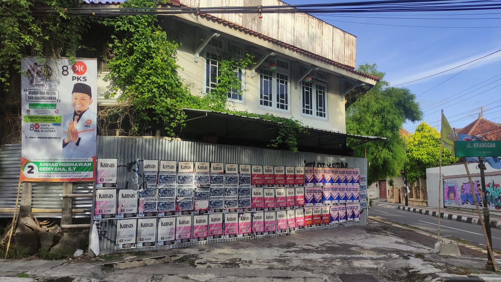 Rumah Cocok Untuk Ruang Usaha Lokasi Premium di Jalan Magelang Yogyakarta