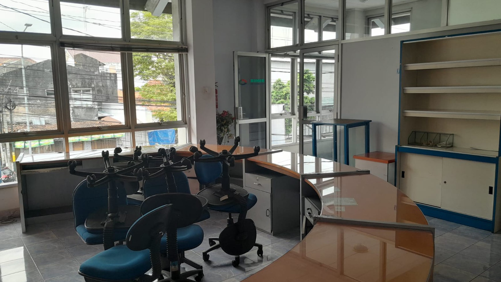 Ruko 3 Lantai Furnish Cocok Untuk Usaha Lokasi Strategis di Jalan Sultan Agung Yogyakarta