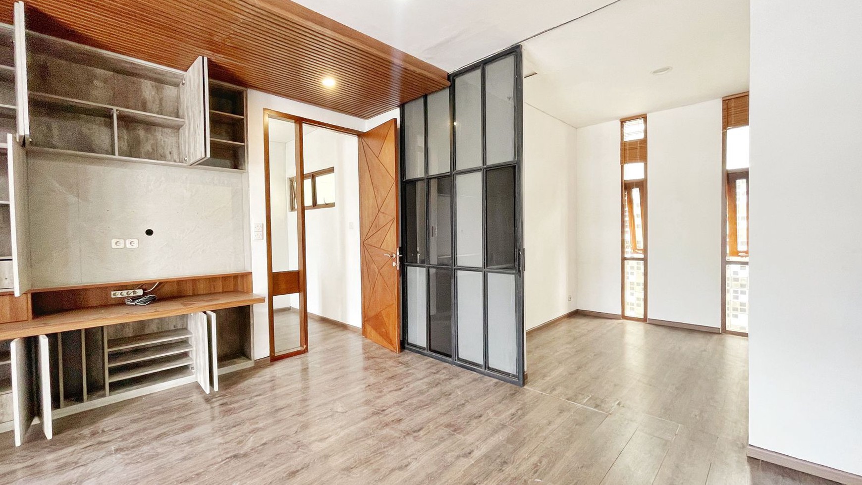 Rumah Bagus Siap Huni di Discovery Fiore, Bintaro Jaya Sektor 9, Tangerang Selatan