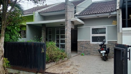 Rumah Minimalis di Bumi Adipura, Gedebage Bandung