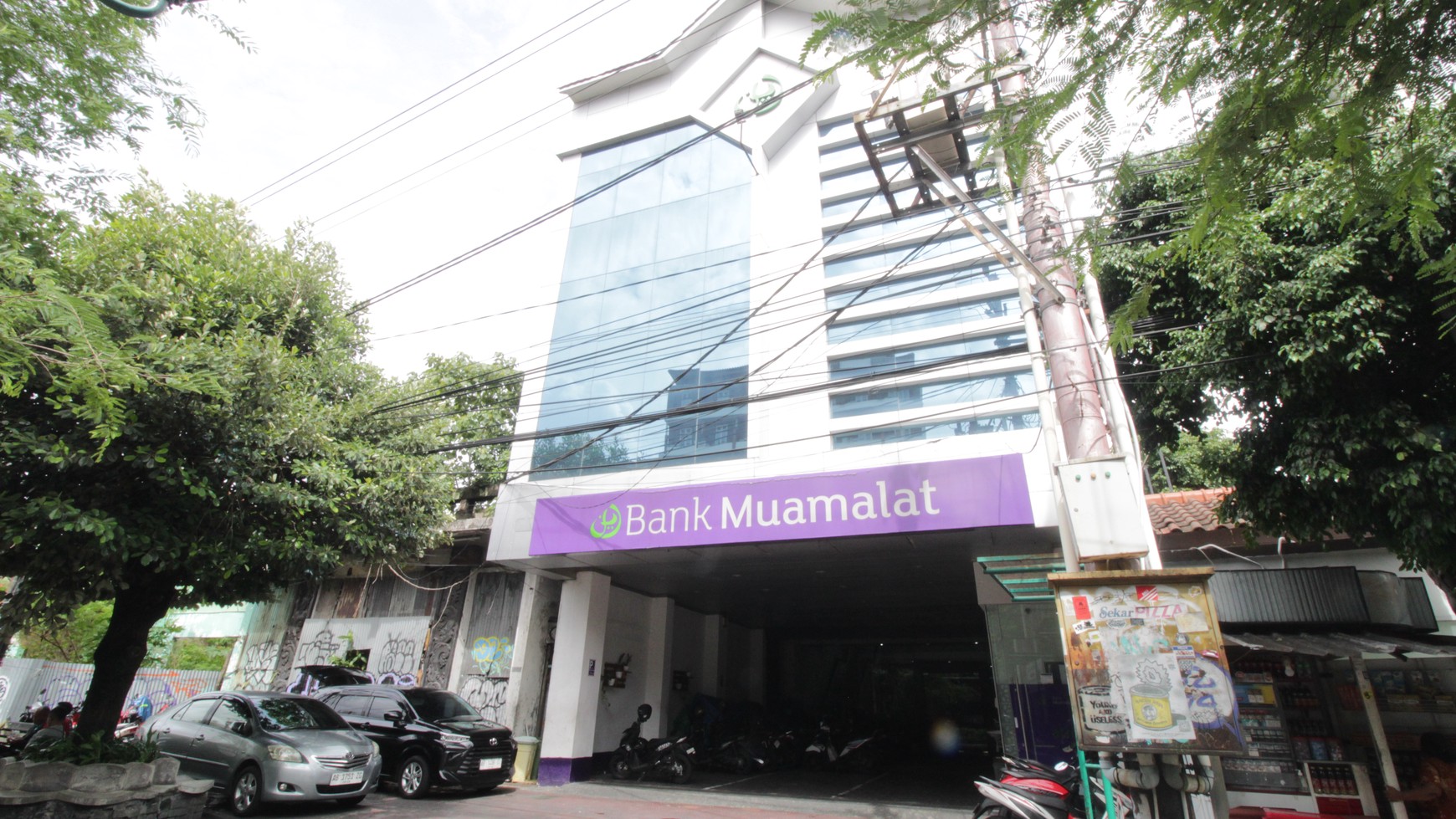 Disewakan Gedung 3 Lantai Cocok Untuk Kantor/Bank Lokasi Dekat Tugu Yogyakarta 