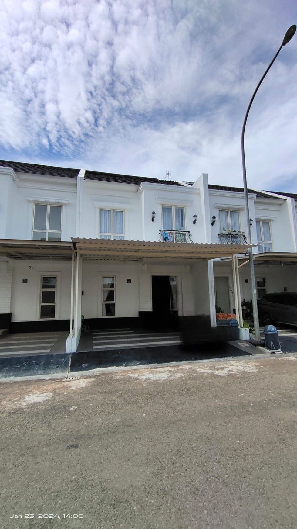 Rumah LUX Grand Wisata Cluster Monte Torena Mustika Jaya Bekasi Kota