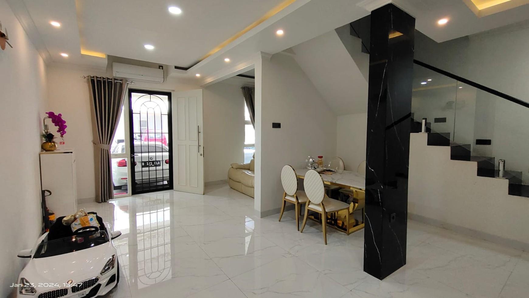 Rumah LUX Grand Wisata Cluster Monte Torena Mustika Jaya Bekasi Kota