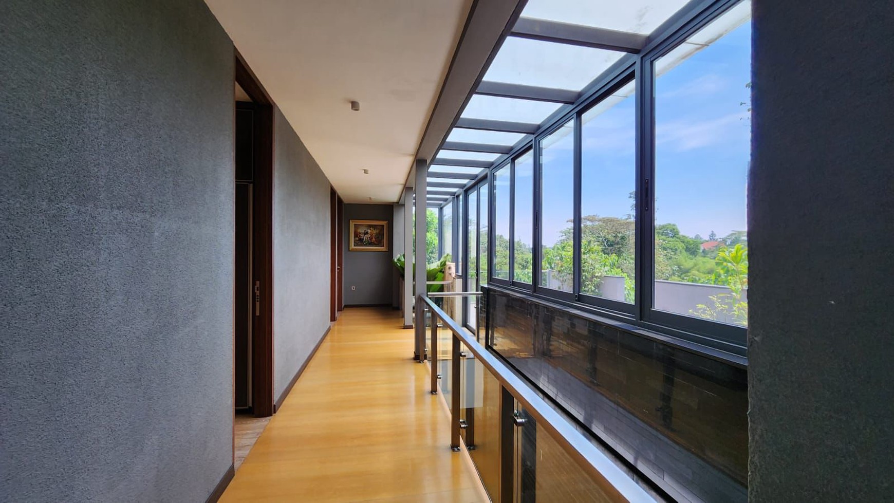 Rumah Luxury Minimalis Modern Dengan Pemandangan Gunung di Sentul City