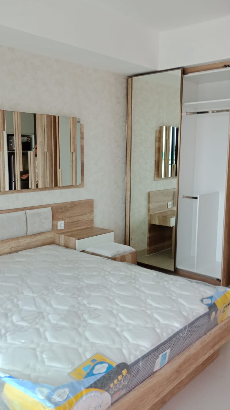 Apartemen Nine Residence Mampang, Tipe Studio dengan Balkon Yang Luas, Siap Huni