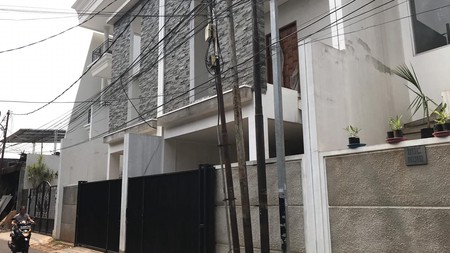 Rumah Bangunan Baru Ready 80% Kemang Timur