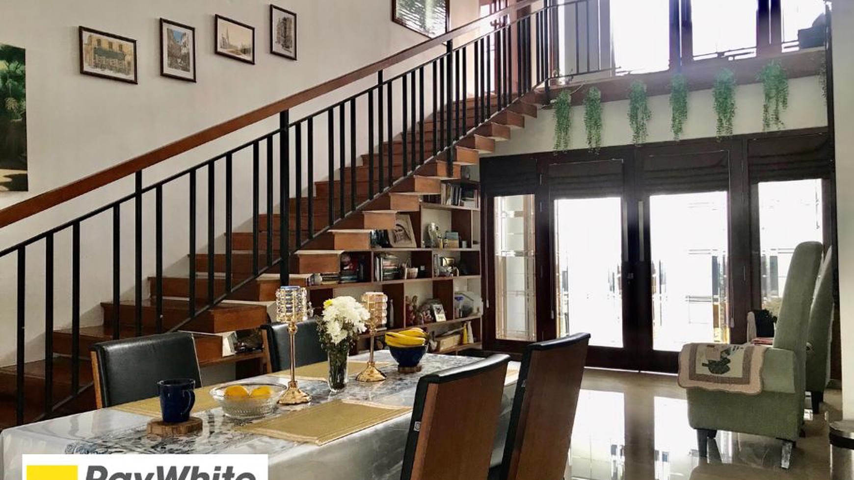 Rumah Hoki Modern Style Bentuk tanah Ngantong kedalam Siap Huni