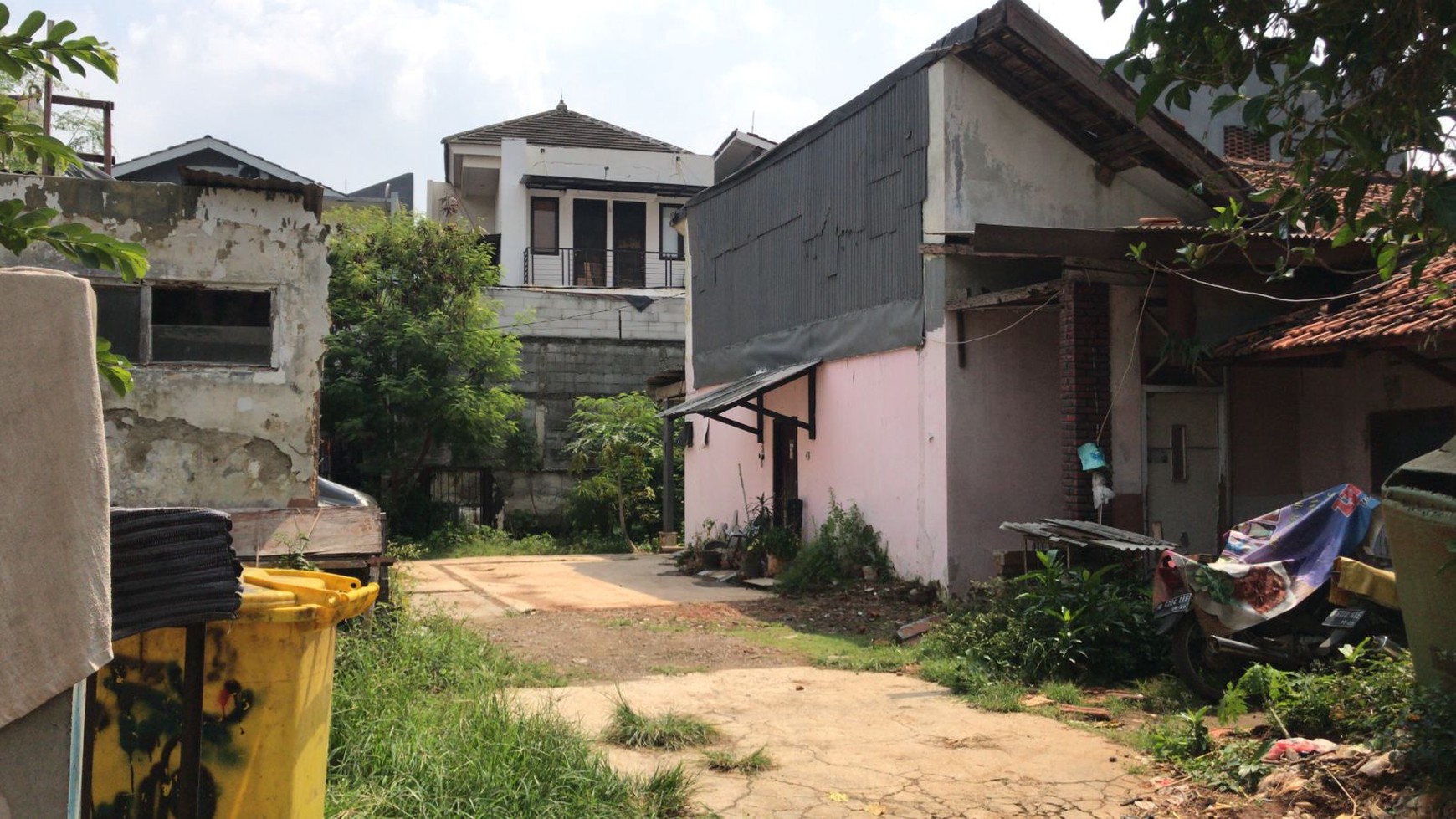 Tanah bentuk kotak harga njop cilandak barat dekat citos bebas banjir