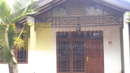 Rumah denagn tanah luas cocok untuk usaha lokasi strategis tengah kota bandar lampung