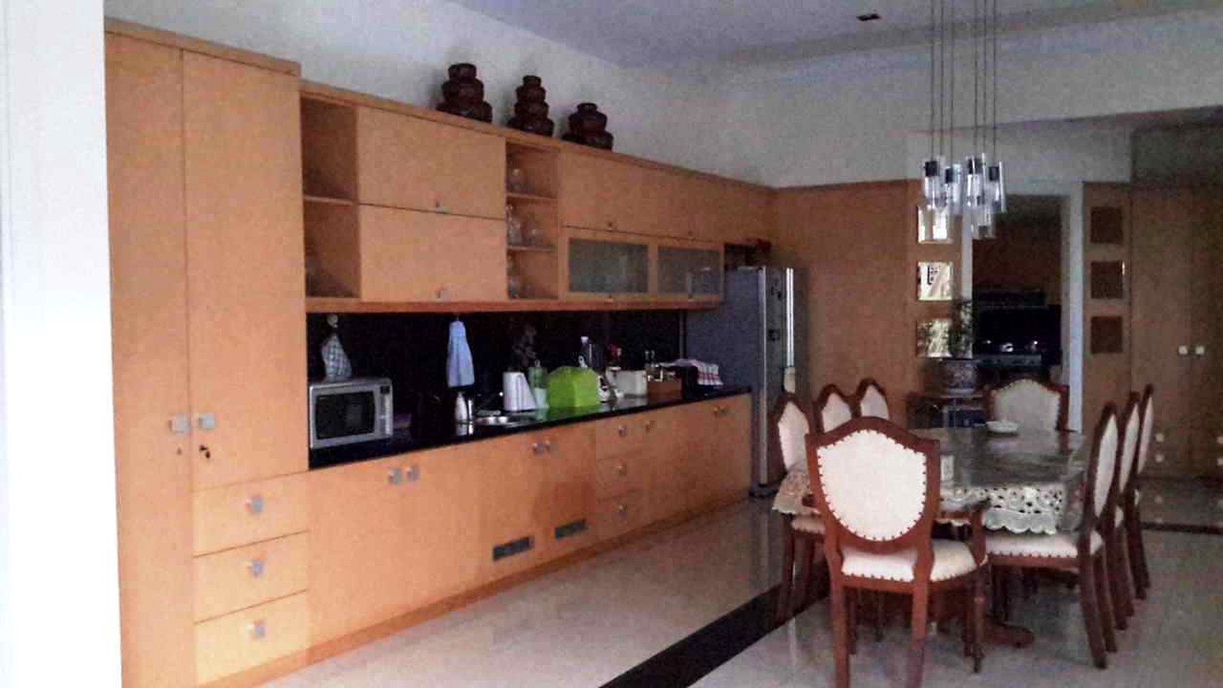 Luxury Home dengan Halaman Luas dan Siap Huni di kawasan Premium Menteng, Bintaro Jaya 