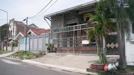 Rumah di Margorejo Indah Surabaya Selatan, Lokasi Strategis dekat Mall & Apartemen Plaza Marina, Renovasi